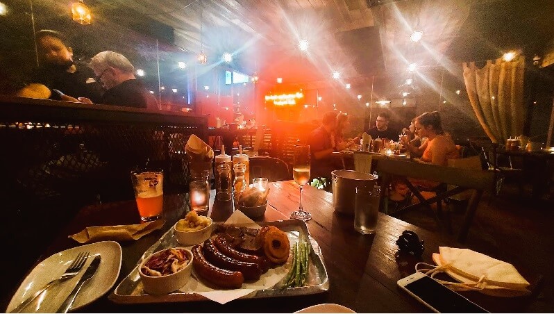 The Smokin' Pug - Bangkok