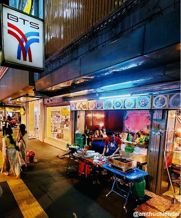 T hức ăn đường phố - BTS Bangkok