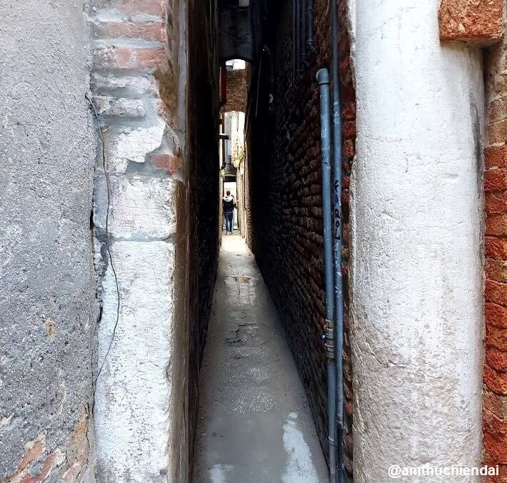 Calle Varisco - phố nhỏ nhất của Venice