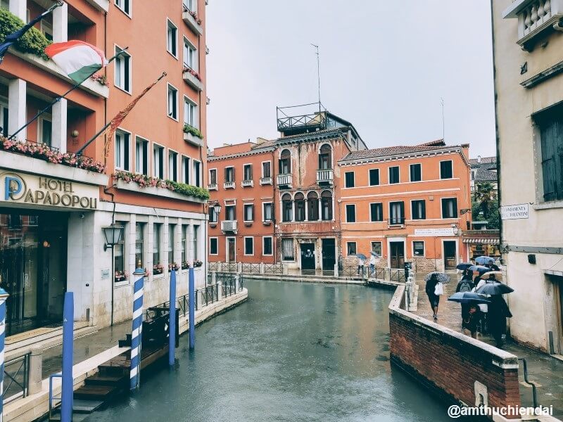 Venice thường nhật