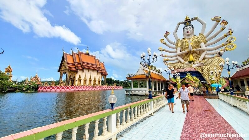 Quần thể chùa Wat Plai Laem