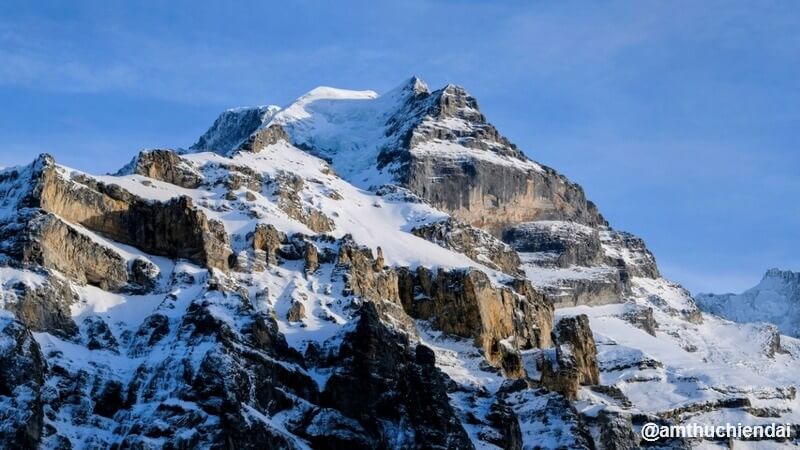 Jungfrau (4,158m) in Winter