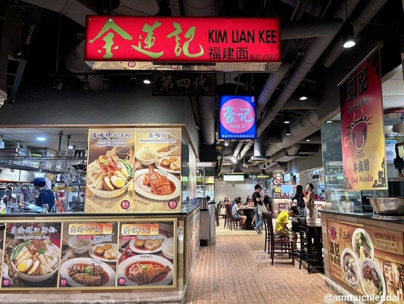 Kim Lian Kee - nhà hàng Hoa nổi tiếng đã nhắc đến ở mục Chinatown phía trên cũng có ki-ốt tại Lot 10 Hutong