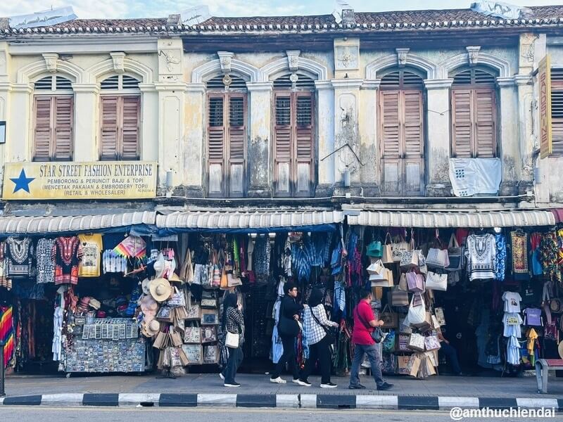 George Town với rất nhiều căn nhà di sản cổ kính có từ trước Thế chiến thứ 2 