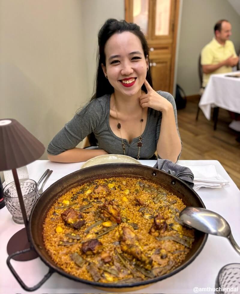 Authentic Paella in Valencia Spain