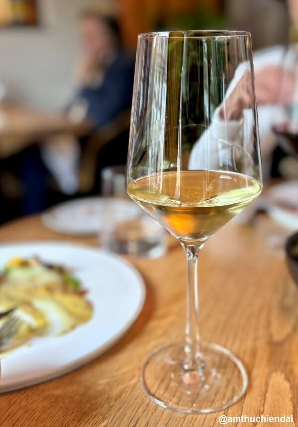 A beautiful François Schmitt Effenberg Riesling (2020) at L’Orchidée – 1 Star Michelin (Altkirch)