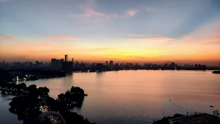Summit rooftop bar, Hanoi