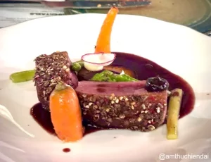 Dry-aged duck breast at Déglaçer