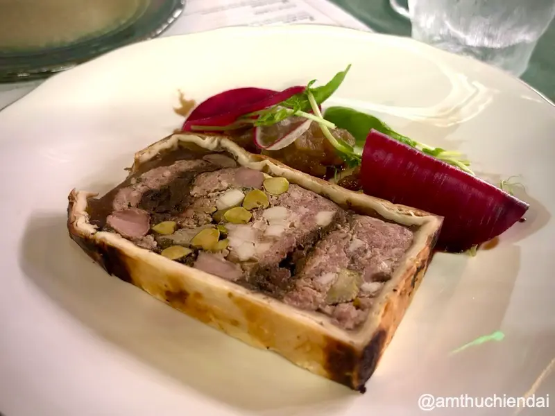 pâté en croûte at Déglacer