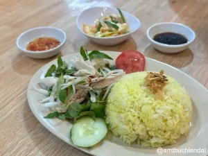 cơm gà xé dĩa