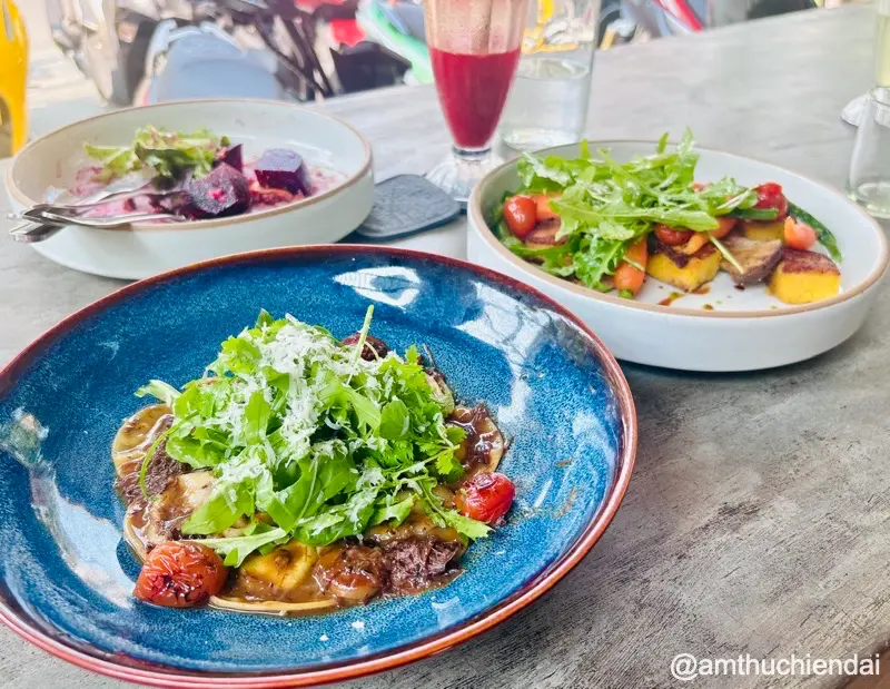 Six on Six Cafe - Brunch & Restaurant