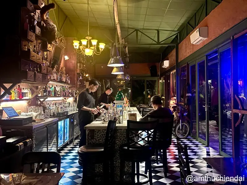 Firebirds - Cocktail & More