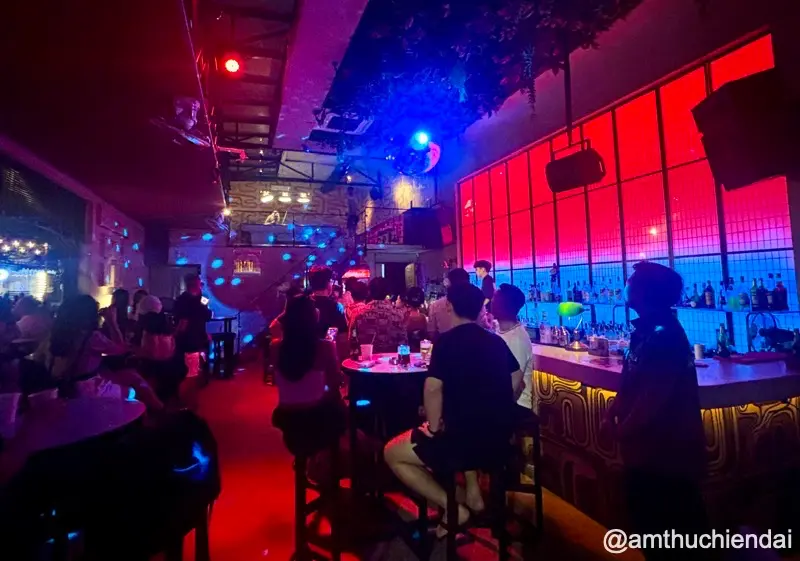 Blends Social Bar