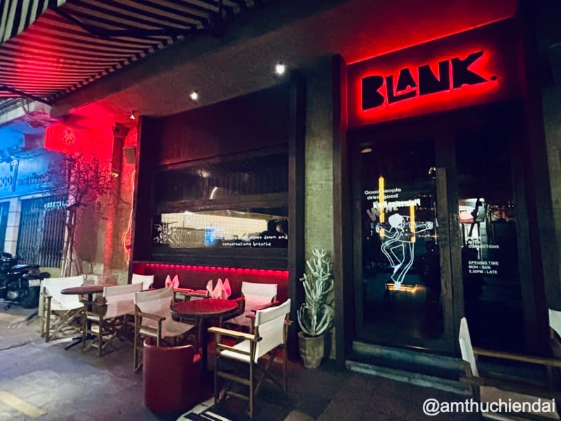 Blank wine bar