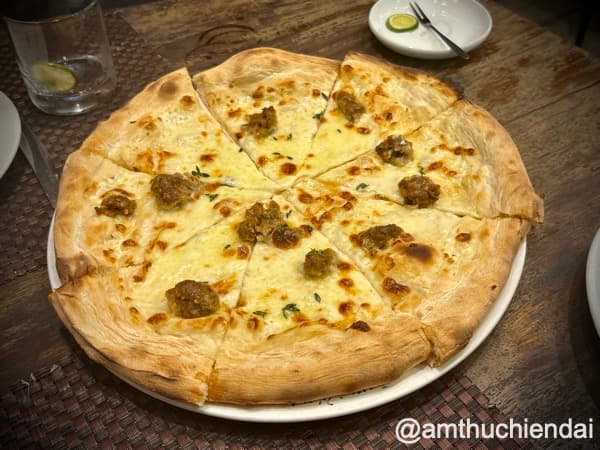 Pizza at Luna d'Autunno