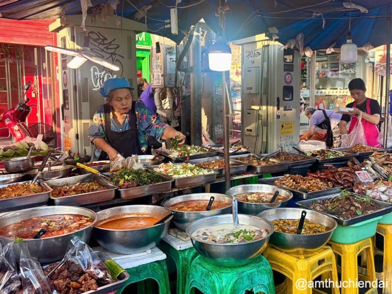 Chiang Mai Gate Market