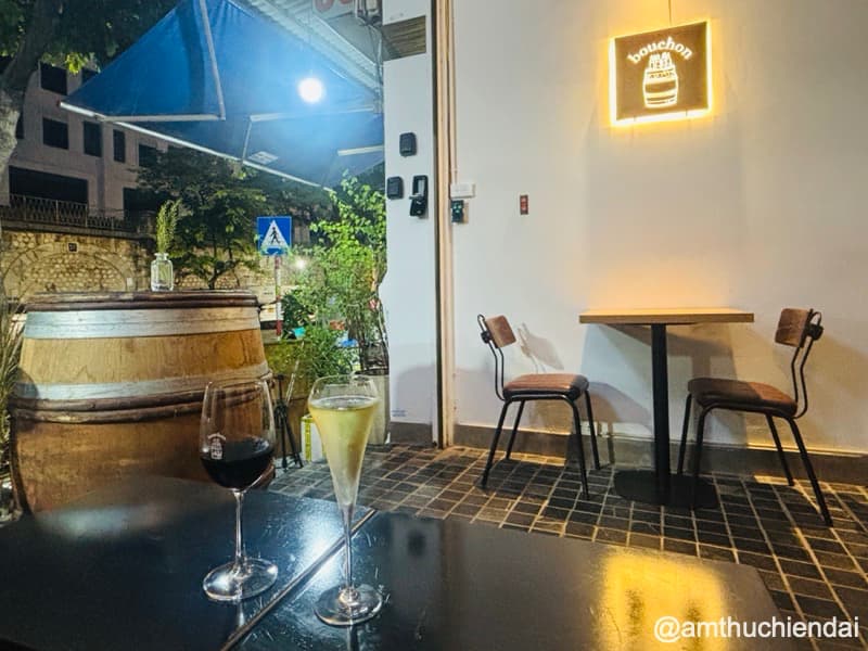 Bouchon Wine Bar